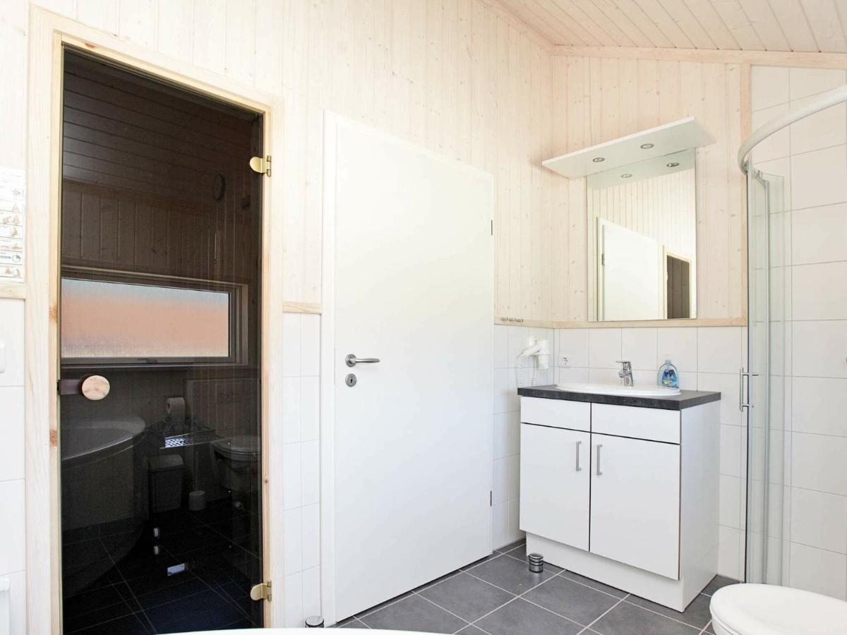 Four-Bedroom Holiday Home In Grossenbrode 1 المظهر الخارجي الصورة